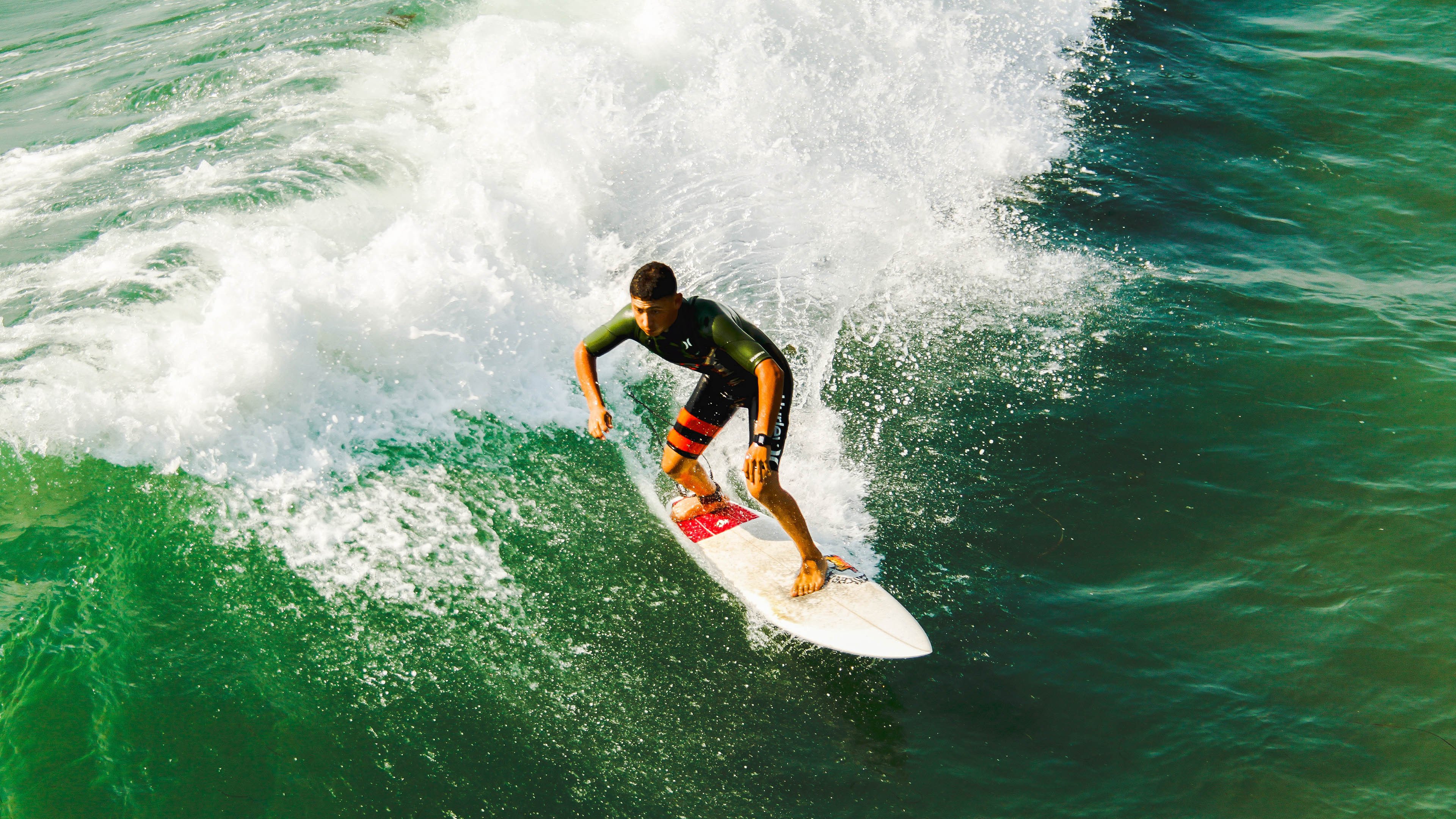 开云-后场突袭：精彩快攻引爆全场，后场百科